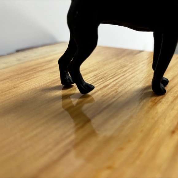 Black wrought iron metal doberman/or Great Dane small dog statue - Picture 12 of 14